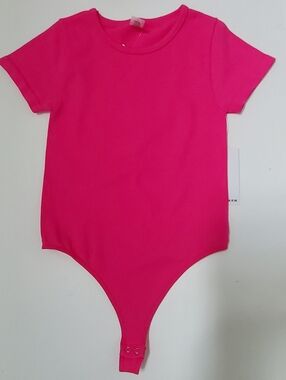 LOVE CHARM HOT PINK SHORT SLEEVE BODYSUIT